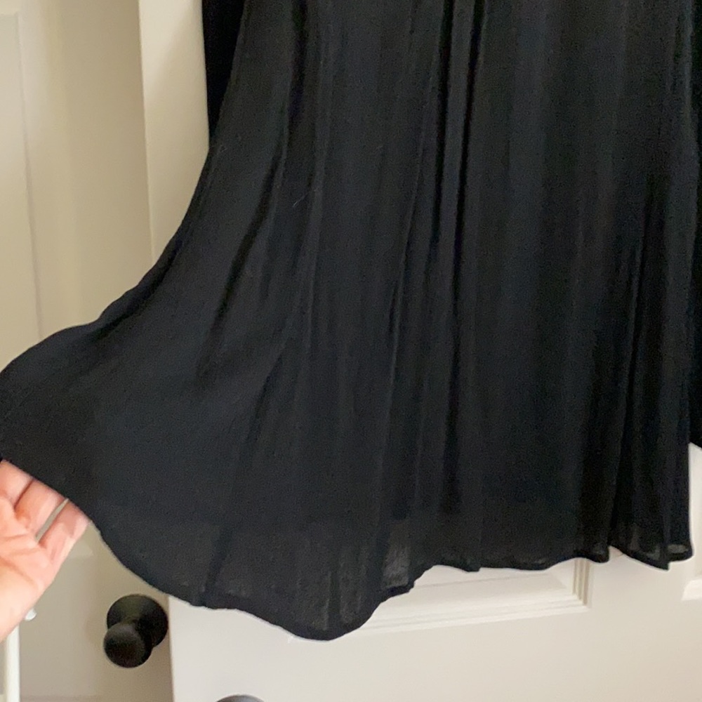 UMGEE Embroidered Tunic Top- Medium - Picture 4 of 5